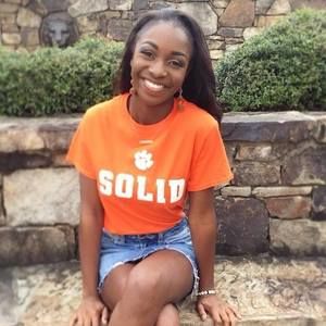 Meet your Posher, Kenetra